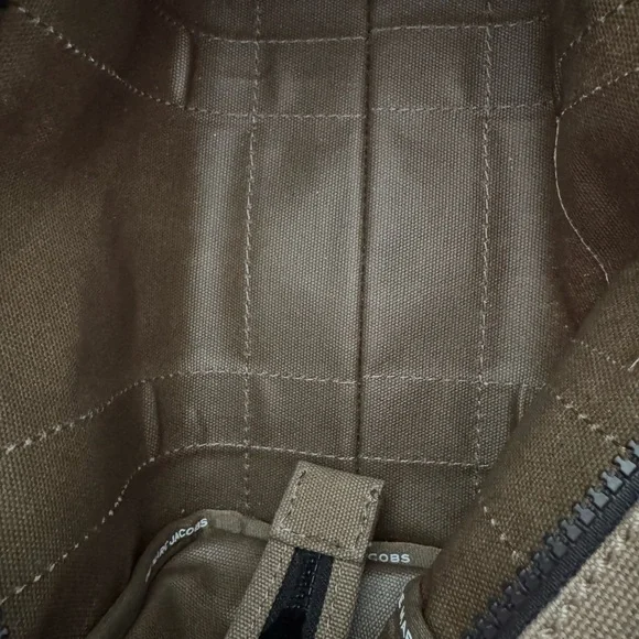 Marc Jacobs 'The Tote Bag' Canvas Tote in green - Picture 4 of 8